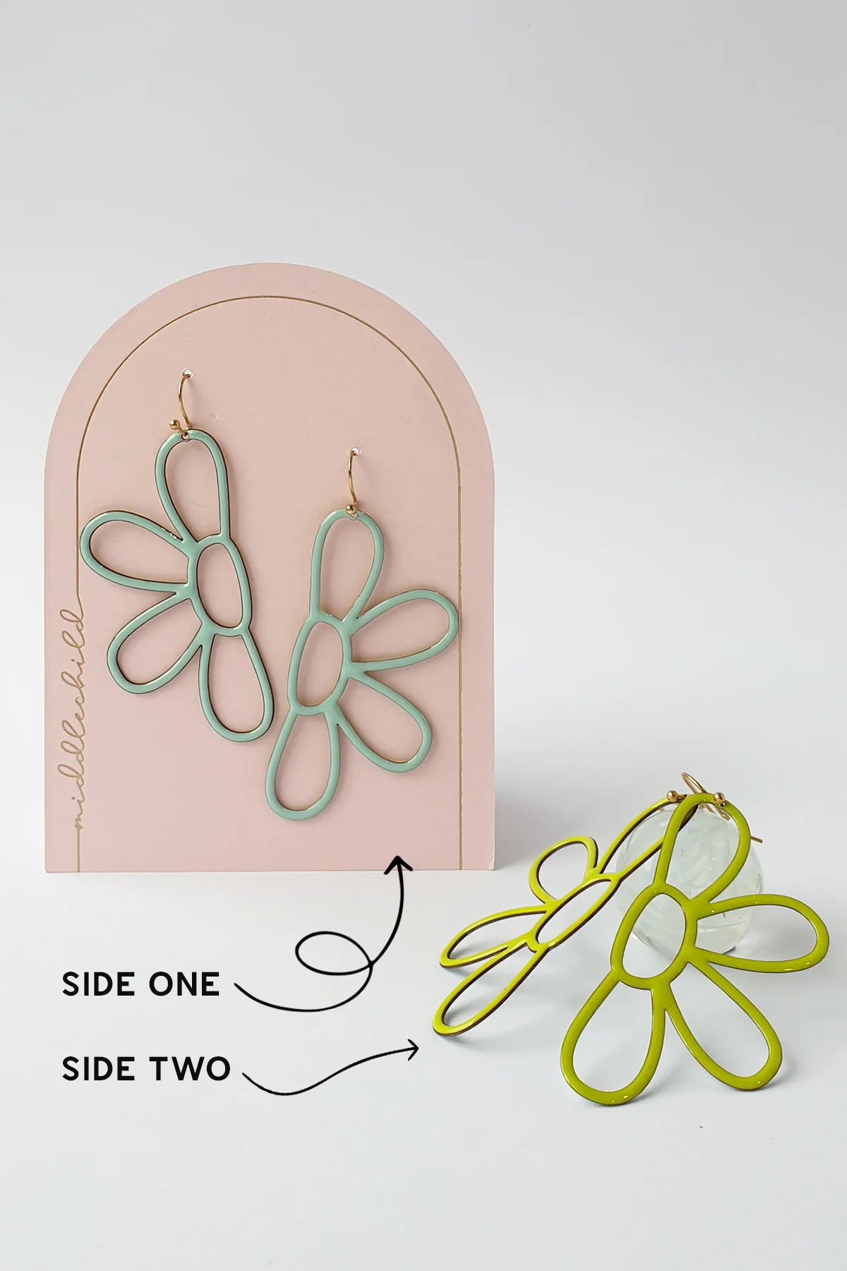 Middle Child - Dandy Line Earrings